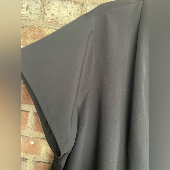 Universal Standard Better Than Silk V-Neck Blouse🖤 - Picture 7 of 15